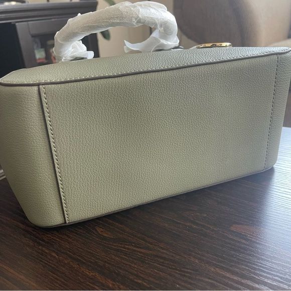 NWT Michael Kors Charlotte Large Satchel - Picture 5 of 8